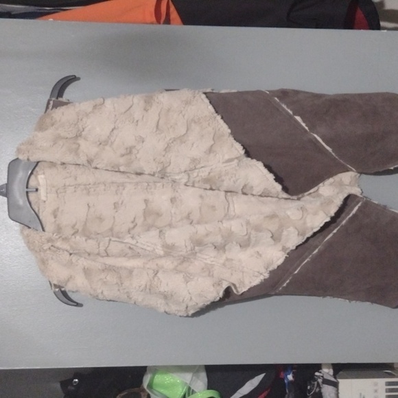 Altr’d State Womens M Fur Lined Suede Tan White Open Front Vest With Pockets - Picture 2 of 8